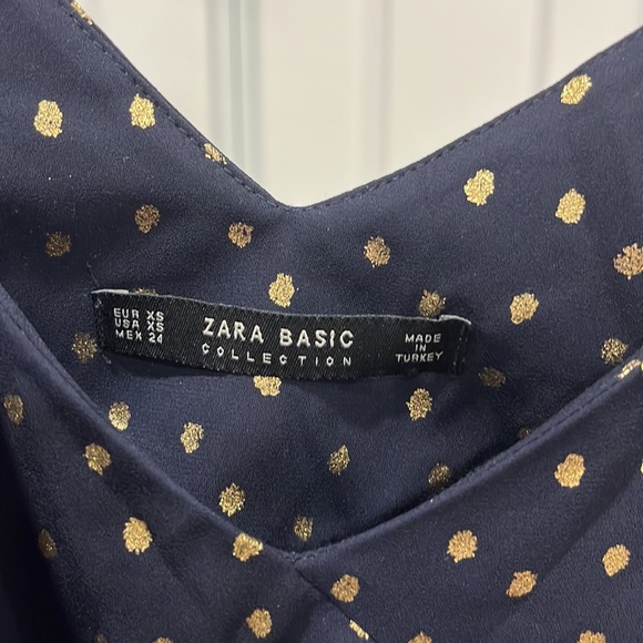 Top - Picture 2 of 4